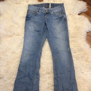 Guess premium light wash daredevil style jeans